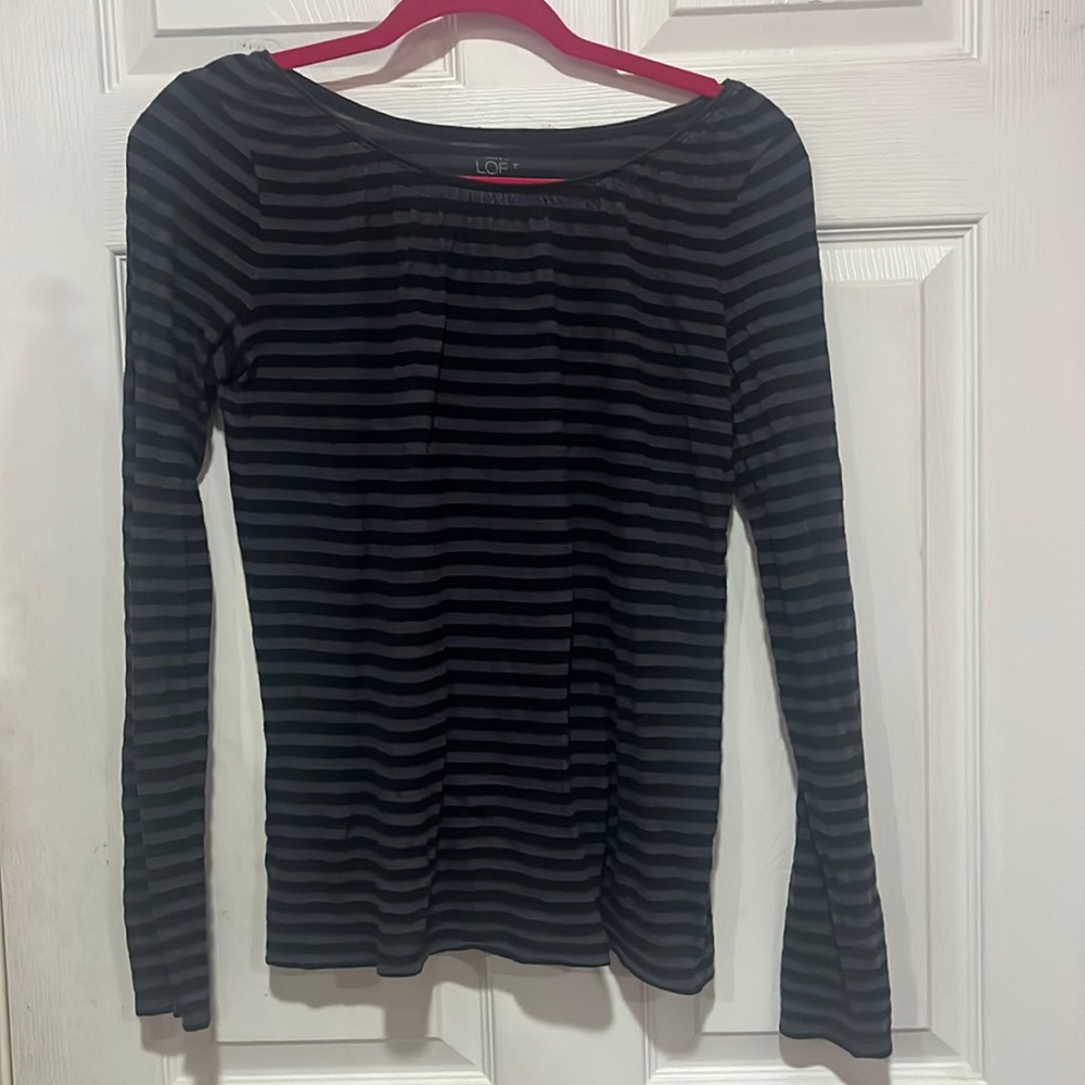 Cute striped LOFT long sleeved shirt